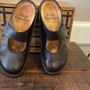 Finn Comfort Brown Leather Mary Jane Clogs